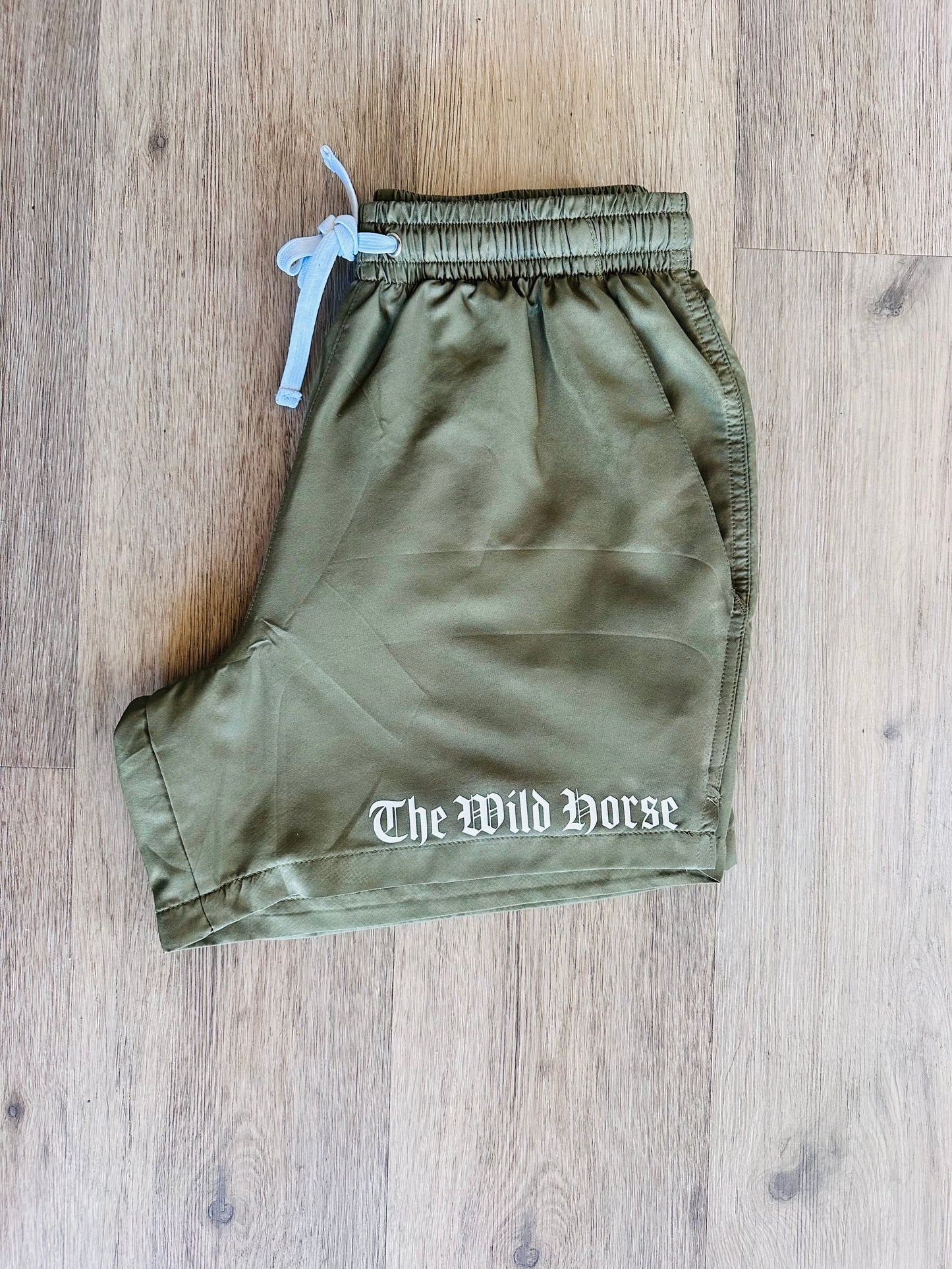 Wild snake shorts (Green)